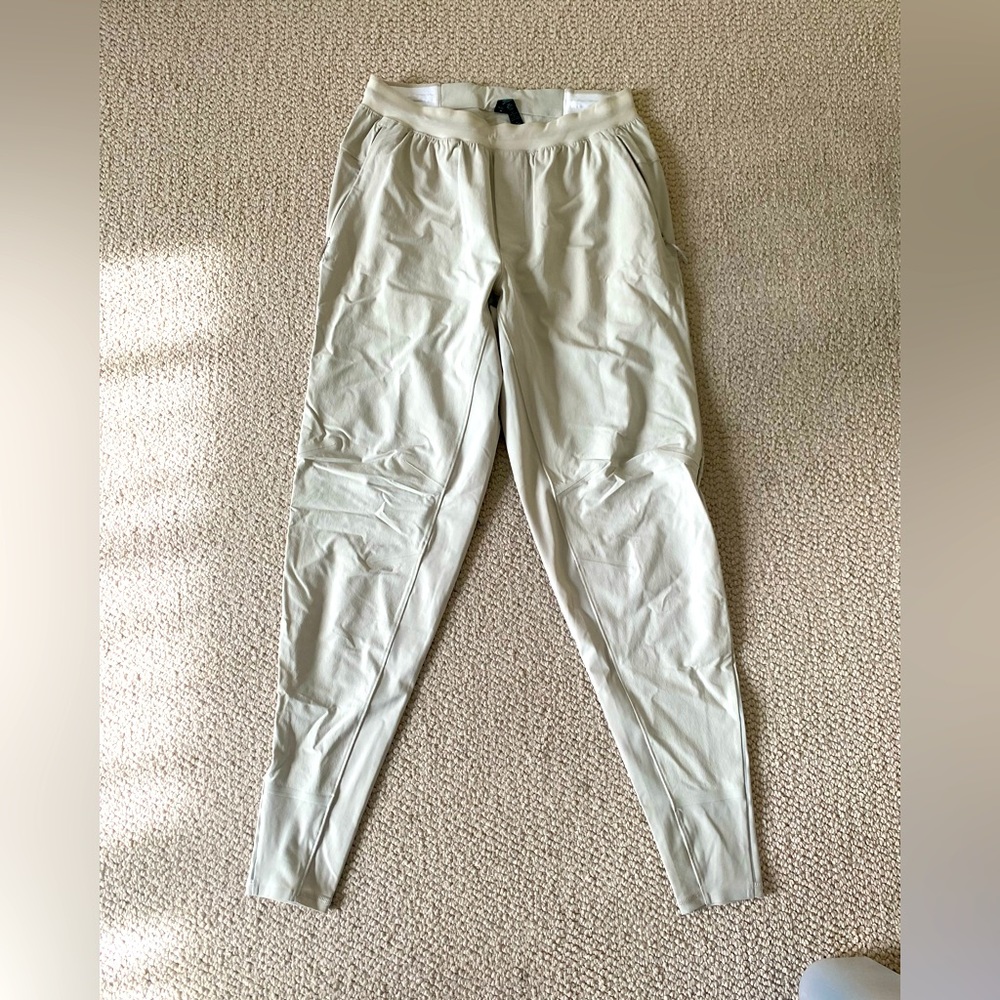 LULULEMON  HIGH RISE JOGGER